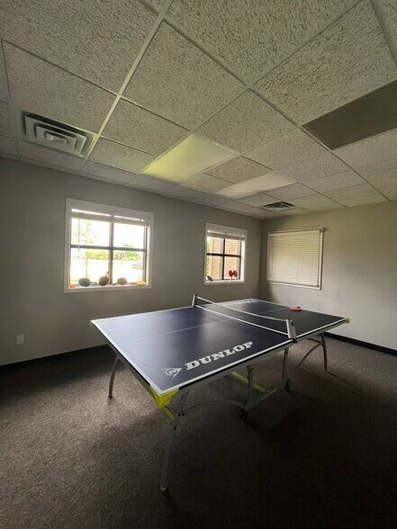More Photos Of 501 S Towanda-Barnes Rd, Bloomington Office For Lease