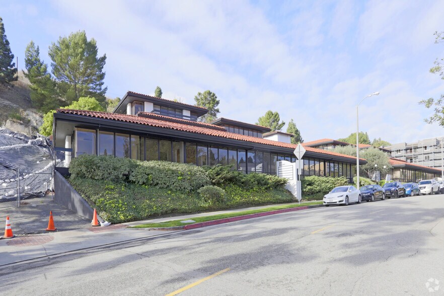 More Photos Of 655 Deep Valley Dr, Rolling Hills Estates Office For Lease