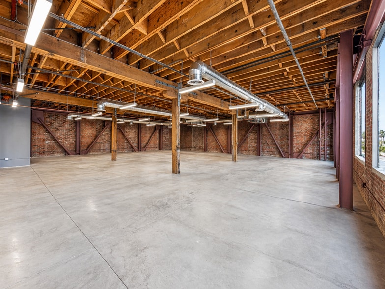 More Photos Of 440 Seaton St, Los Angeles Loft Creative Space For Sale