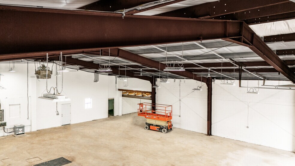 More Photos Of 65 Atlas Rd, Uniontown Manufacturing For Sale