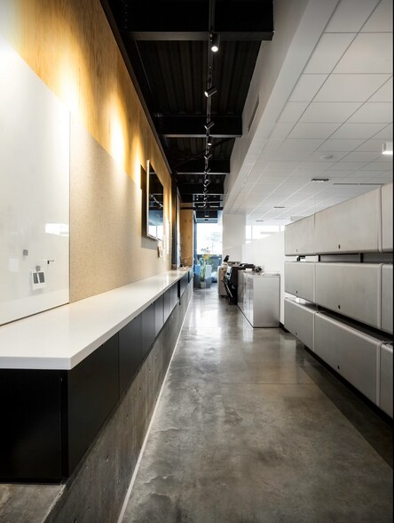 More Photos Of 160 W 900 S, Salt Lake City Office For Sale