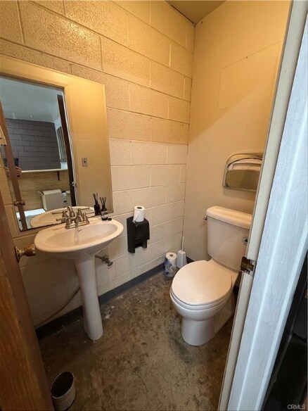 More Photos Of 3940 Main St, Kelseyville Storefront Retail Office For Sale