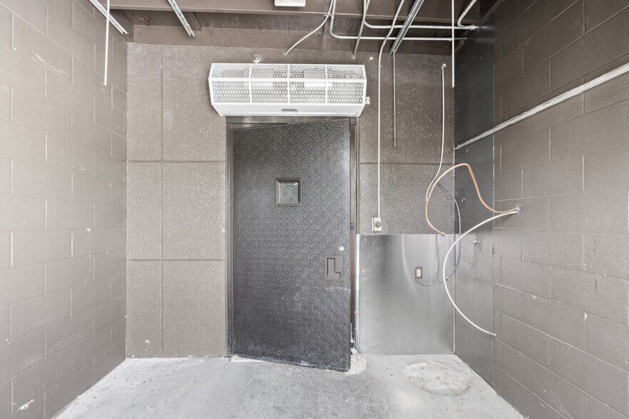 More Photos Of 1197 Lakes Blvd, Lake Park Fast Food For Lease