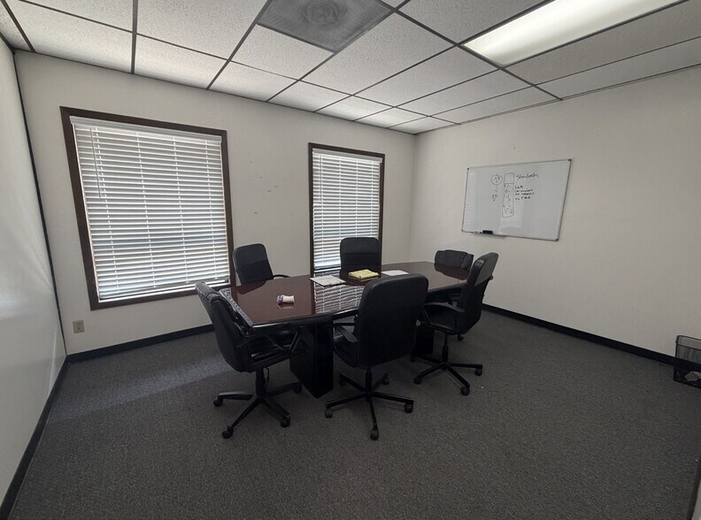 More Photos Of 6702 Inglewood Ave, Stockton Office For Lease