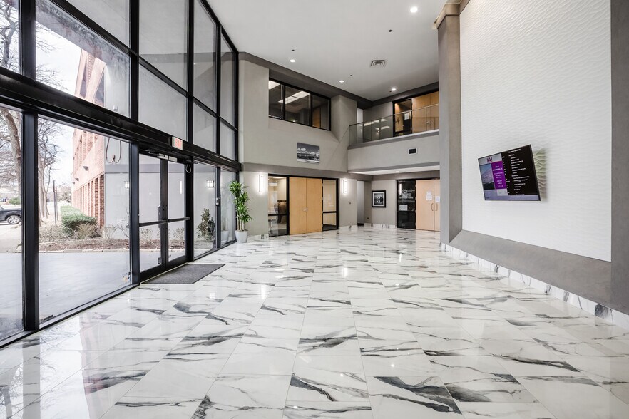 More Photos Of 2201 N Collins St, Arlington Office For Lease