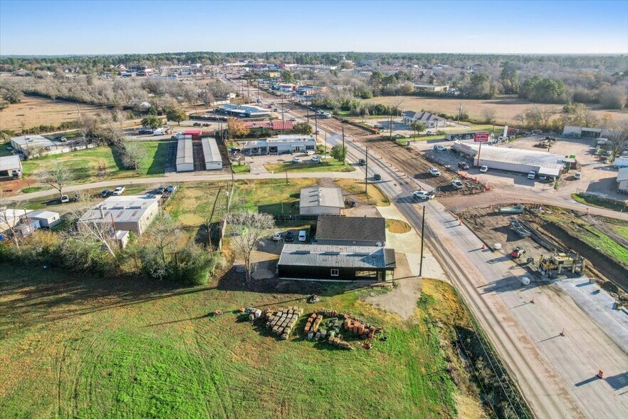 More Photos Of 19010 FM 1488, Magnolia Storefront Retail Office For Sale