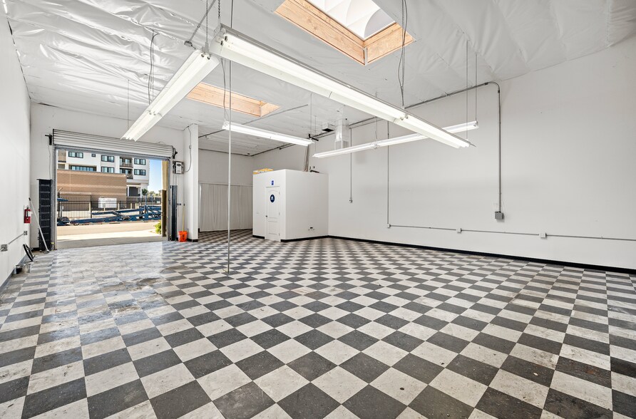 More Photos Of 227 Pawnee St, San Marcos Warehouse For Lease