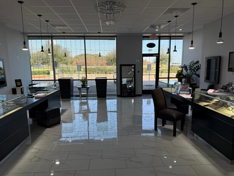 More Photos Of 6504-6510 Highway 90A, Sugar Land Freestanding For Lease