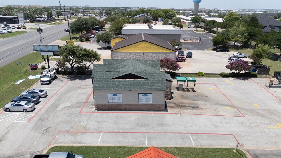 More Photos Of 2316 Pecan St W, Pflugerville Carwash For Sale
