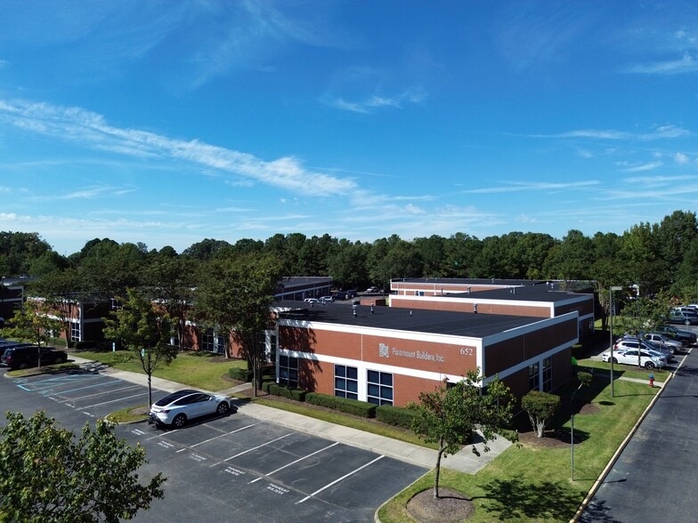 Primary Photo Of 652 Independence Pky, Chesapeake Office For Sale
