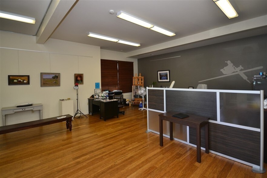 More Photos Of 217-243 W Richmond Ave, Richmond Office Residential For Lease