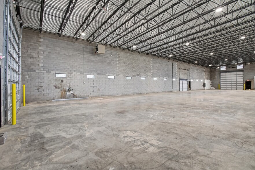 More Photos Of 1030 Tennessee Blvd, Lebanon Manufacturing For Lease