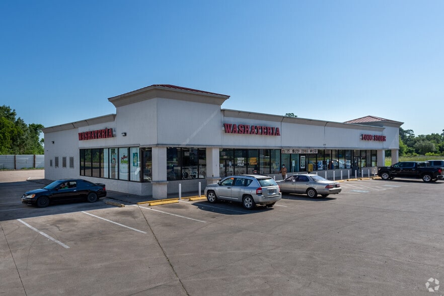 Primary Photo Of 5175 Little York Rd, Houston Service Station For Sale