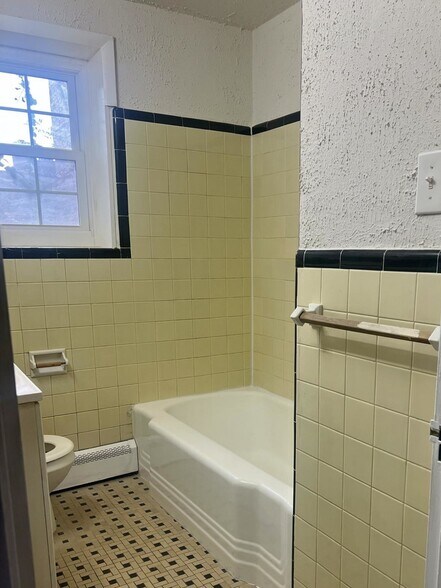 More Photos Of 2404 Longview Ave SW, Roanoke Multifamily For Sale