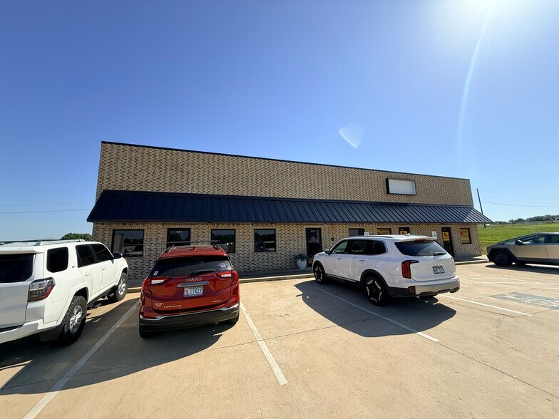 Primary Photo Of 10 Southpointe Dr, Paragould Office For Lease