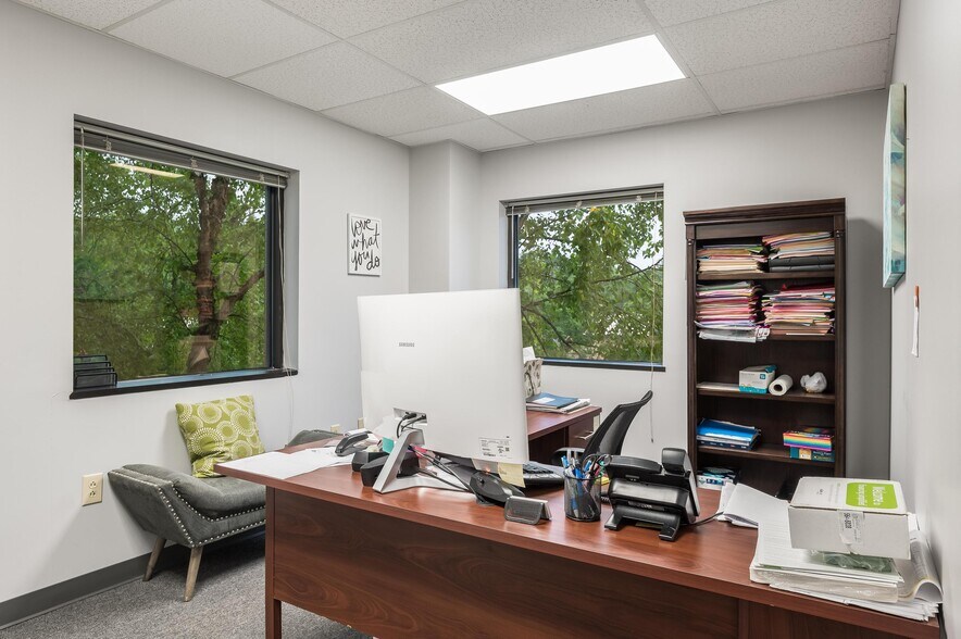 More Photos Of 961 Spring Creek Rd, East Ridge Medical For Lease