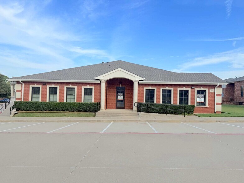 More Photos Of 2261 Olympia Dr, Flower Mound Medical For Lease