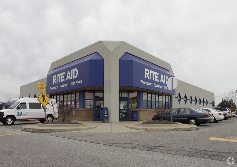 Primary Photo Of 36212 Euclid Ave, Willoughby Freestanding For Lease