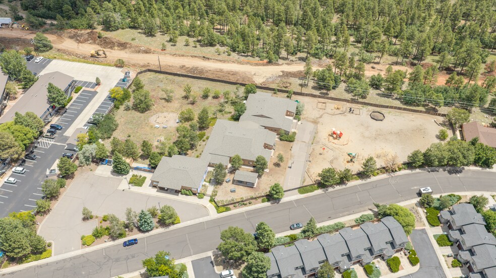 More Photos Of 850 N Locust St, Flagstaff General Retail For Sale