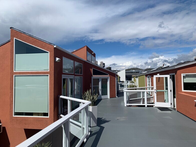 More Photos Of 1100 S Coast Hwy, Laguna Beach Office For Sale