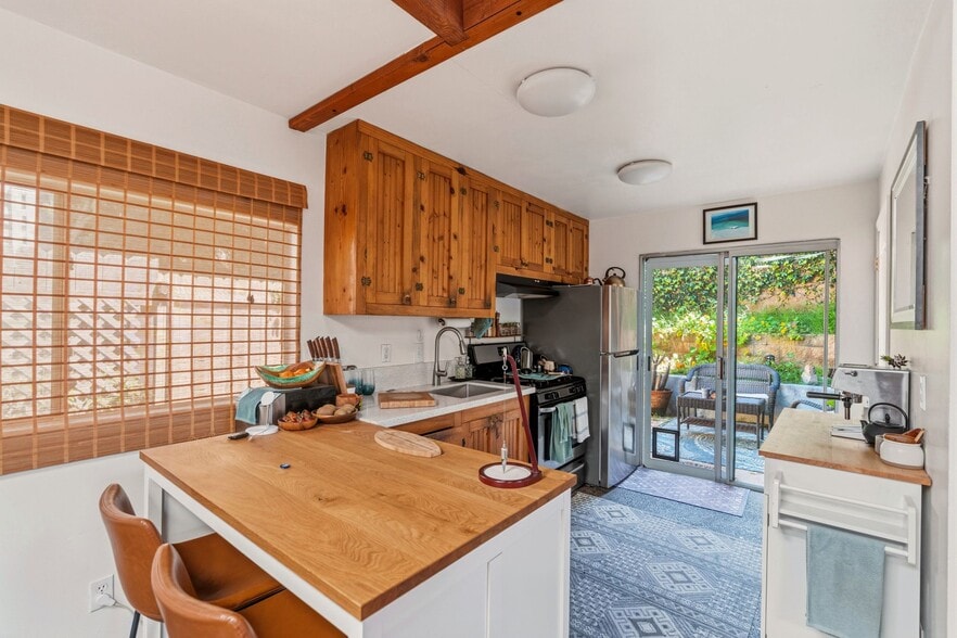 More Photos Of 273 Hillcrest Dr, Encinitas Apartments For Sale