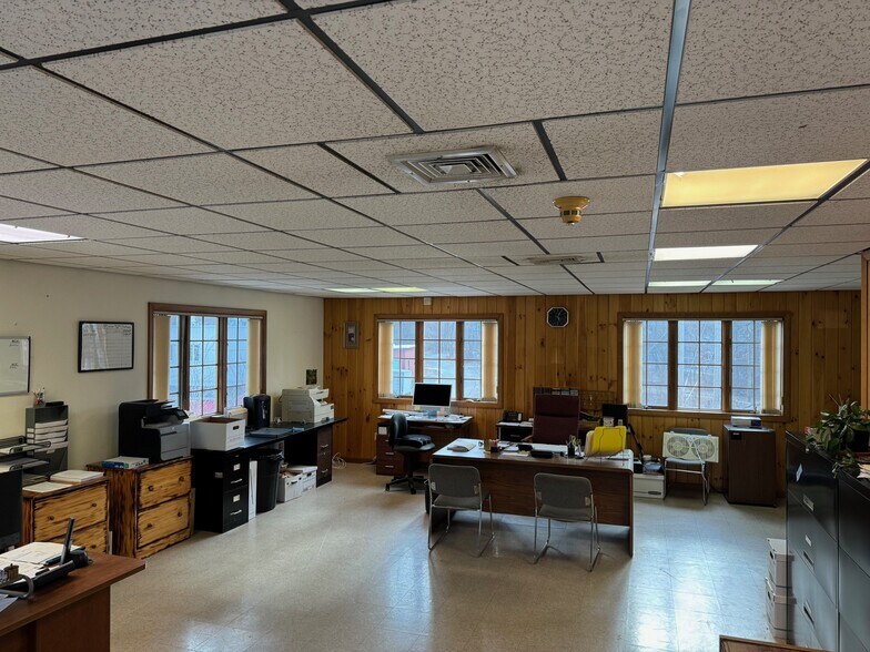 More Photos Of 144 Texas Rd, Northampton Warehouse For Sale