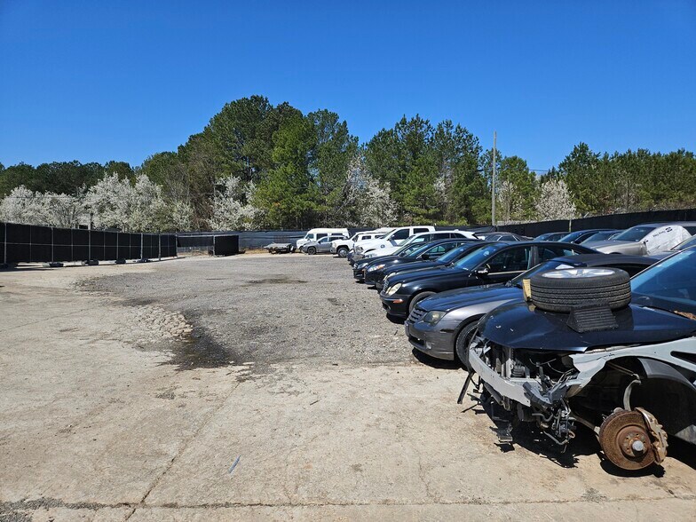 More Photos Of 2488 Lithonia West Dr, Lithonia Warehouse For Lease