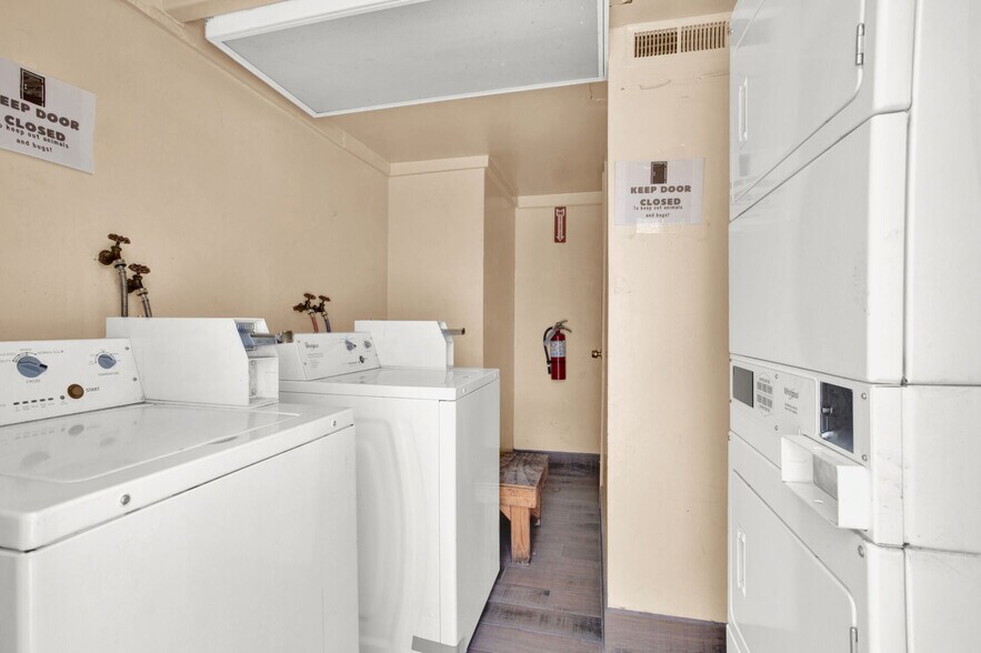 More Photos Of 7707 Glover St, Houston Apartments For Sale