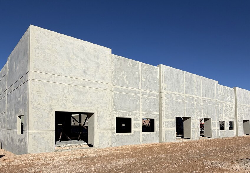 More Photos Of Blue Diamond Road & Arville Street Rd, Las Vegas Unknown For Lease