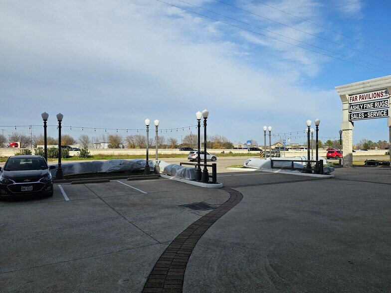More Photos Of 20425 Katy Fwy, Katy Unknown For Lease
