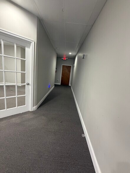 More Photos Of 493 Domino Ln, Philadelphia Storefront For Lease