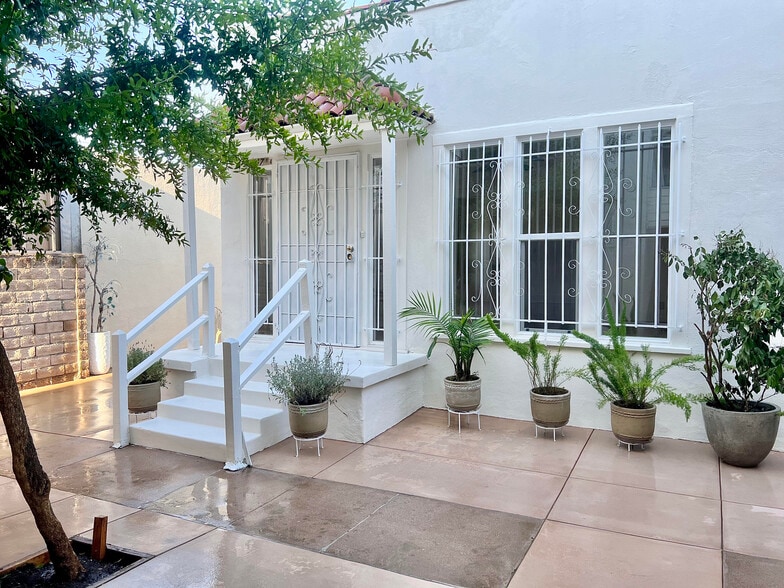 More Photos Of 1007 N Normandie Ave, Los Angeles Apartments For Sale