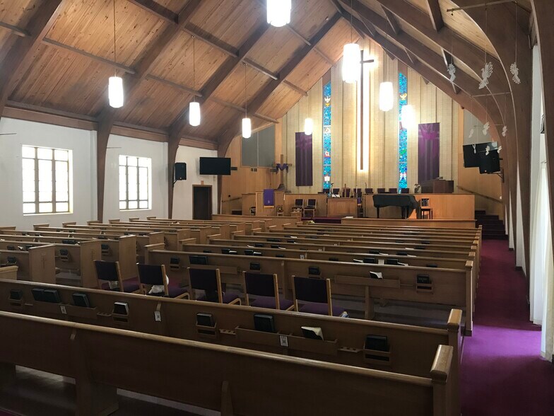 More Photos Of 1400 S Cooper St, Arlington Religious Facility For Sale