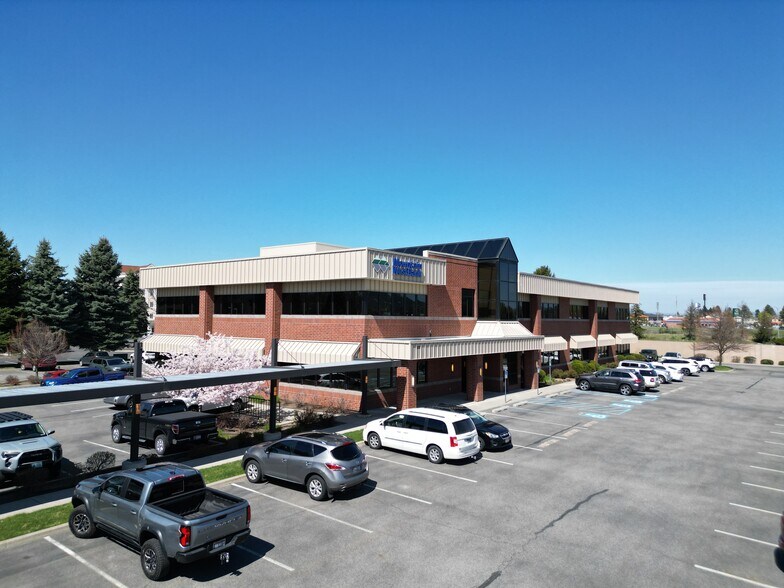 More Photos Of 2123 N Government Way, Coeur d'Alene Bank For Sale