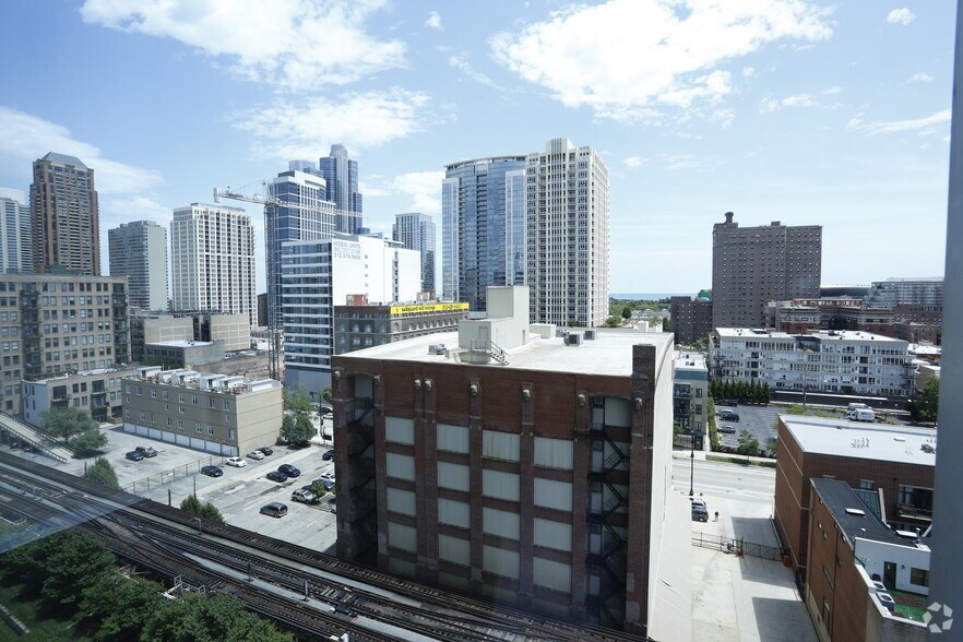 More Photos Of 1401 S State St, Chicago Apartments For Lease