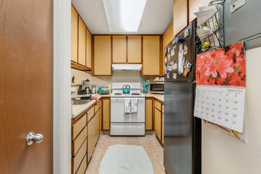 More Photos Of 321 Tremont St, Avalon Apartments For Sale