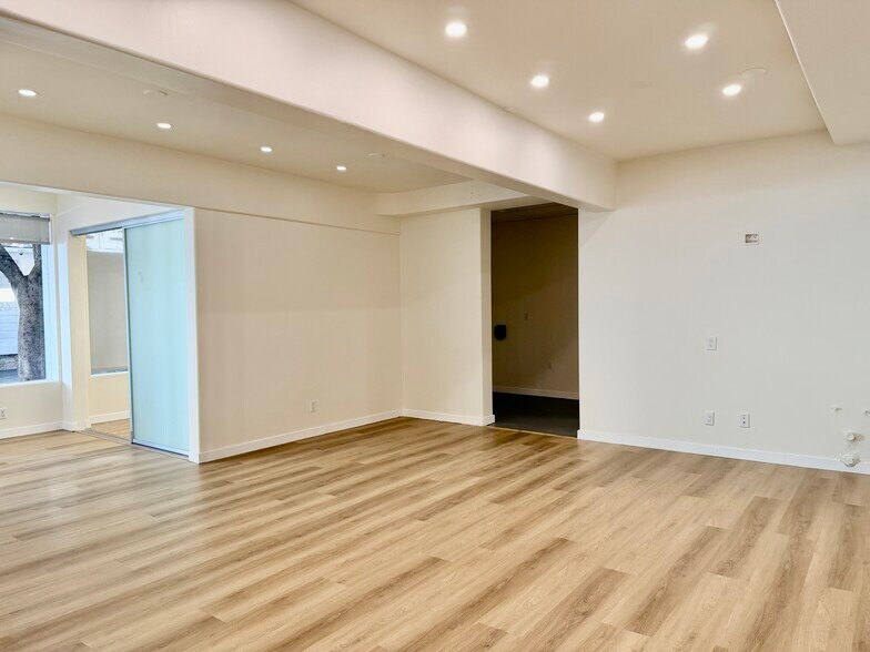 More Photos Of 49-57 Pier Ave, Hermosa Beach Storefront Retail Office For Lease