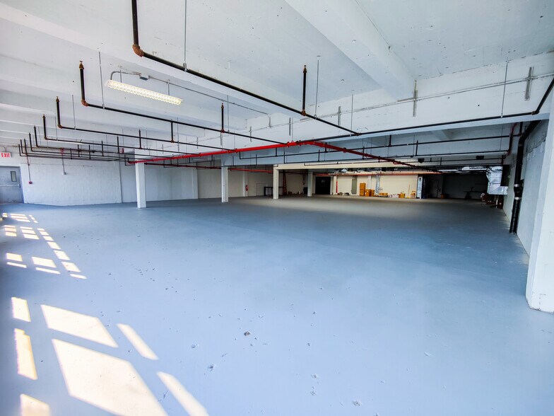 More Photos Of 160 Van Brunt St, Brooklyn Office For Lease