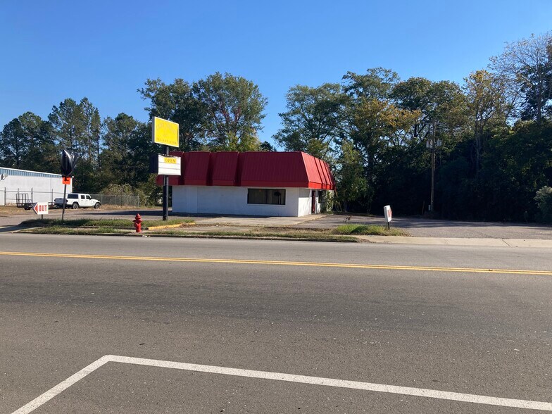 More Photos Of 310 N Main St, Saluda Restaurant For Sale