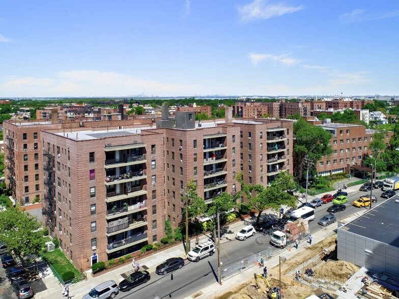 Primary Photo Of 407 Beach 20th St, Far Rockaway Apartments For Sale