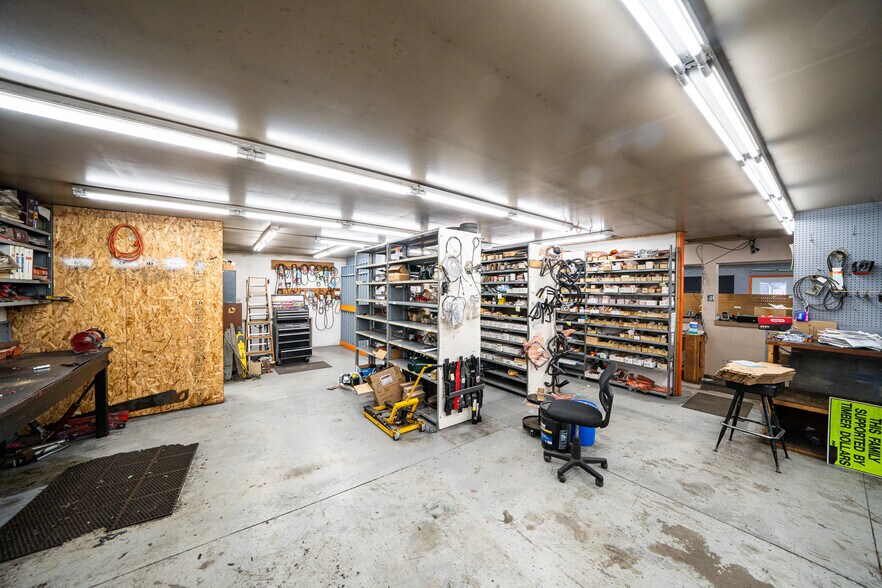 More Photos Of 10 Main S st, Pierce General Retail For Sale