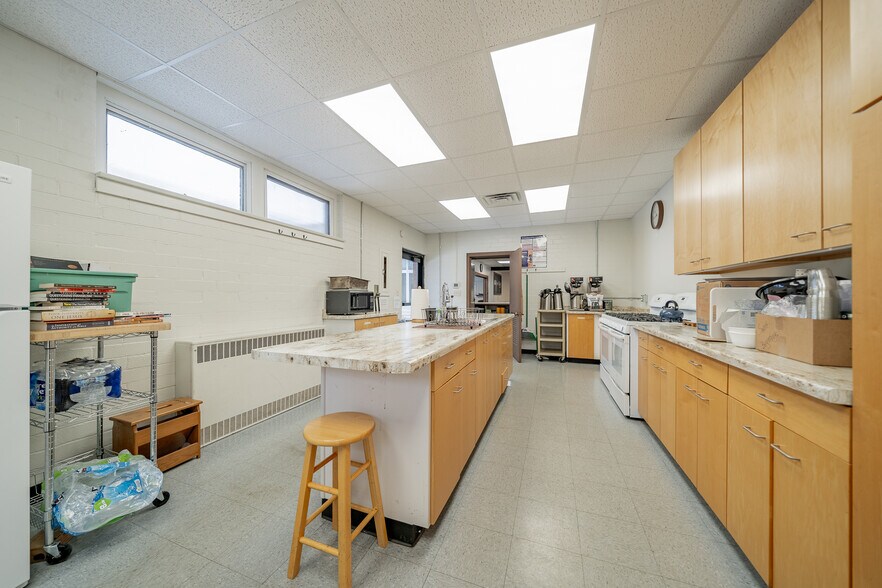 More Photos Of 1331 High Ave, Oshkosh Religious Facility For Sale