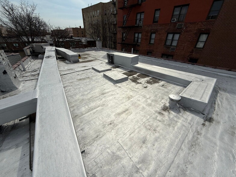 More Photos Of 2530 Boston Rd, Bronx Storefront Retail Office For Sale