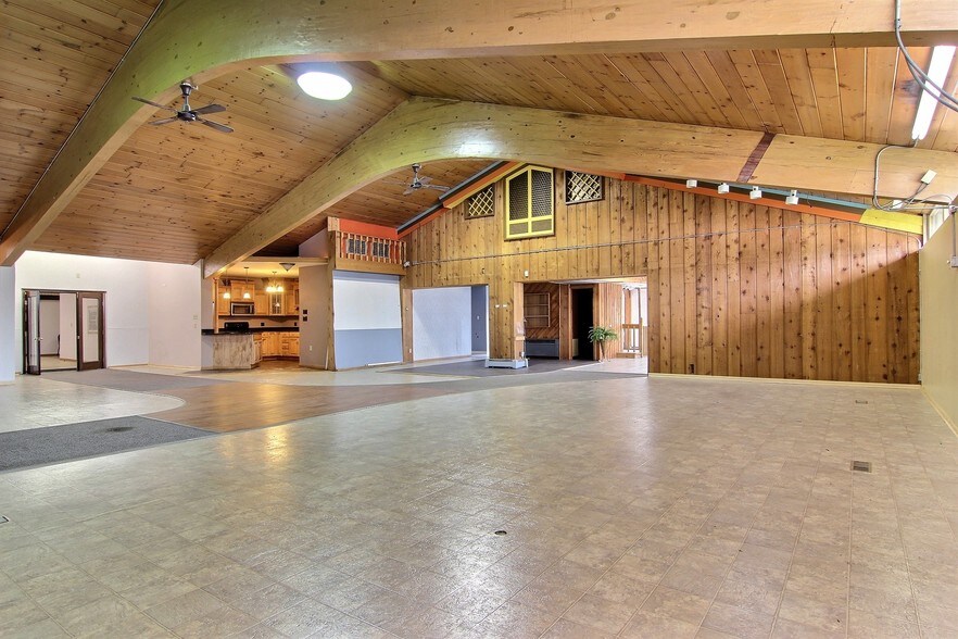 More Photos Of 2701 W 45th Ave, Gary Light Distribution For Lease