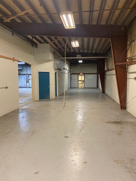 More Photos Of 24 Foundry Ave, Meredith Warehouse For Sale