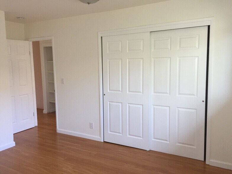 More Photos Of 19423-19425 Greenwood Dr, Cupertino Apartments For Sale