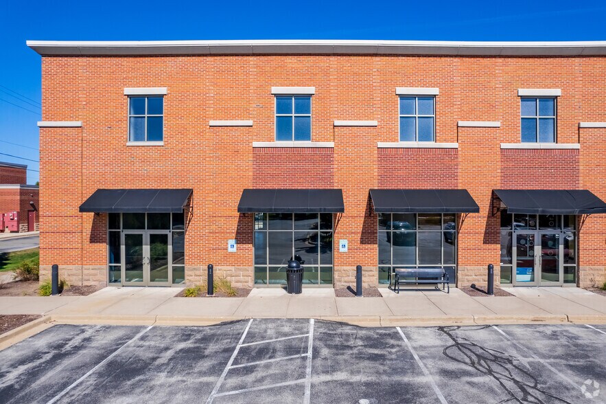 More Photos Of 15455 W Bluemound Rd, Brookfield Unknown For Lease