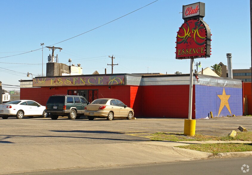 More Photos Of , San Antonio General Retail For Sale