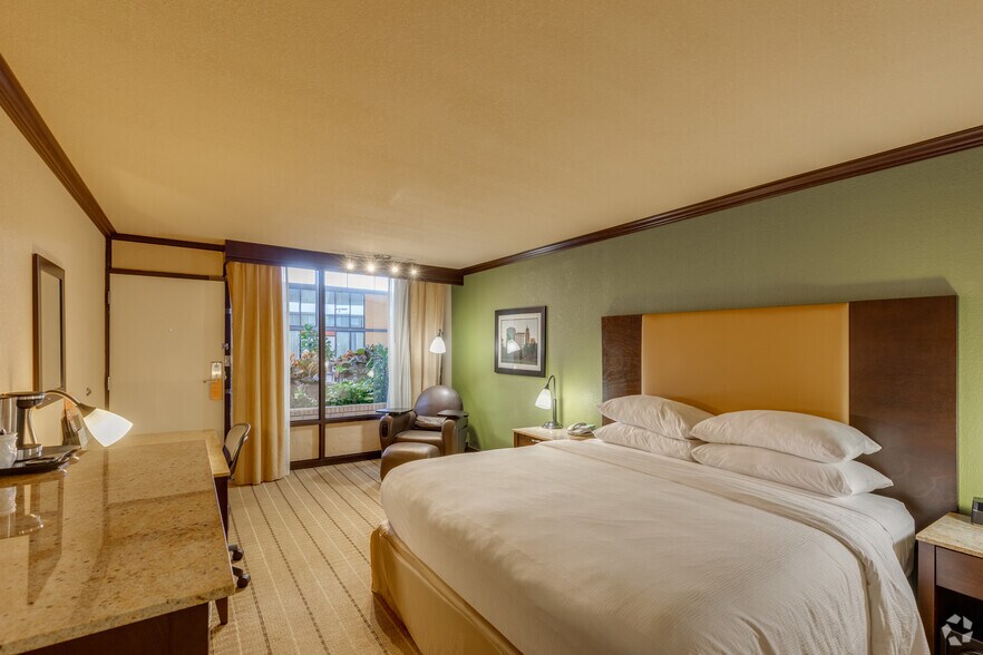 More Photos Of 2101 S Meridian Ave, Oklahoma City Hotel For Sale