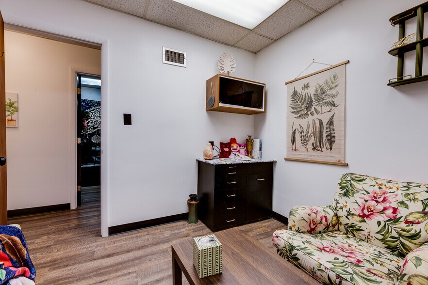 More Photos Of 745 E Warrington Ave, Pittsburgh Medical For Lease